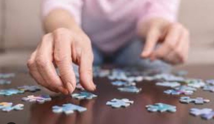 The Therapeutic Effects of Solving Jigsaw Puzzles