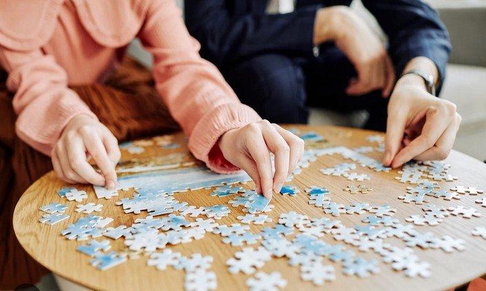 The Therapeutic Effects of Solving Jigsaw Puzzles